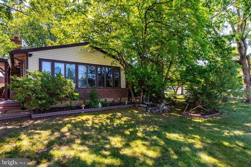 2181 Springhouse Ln, ASTON, PA, 19014-2231 | Card Image