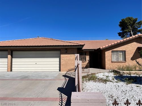 1988 Canterbury Dr, Las Vegas, NV, 89119-6184 | Card Image