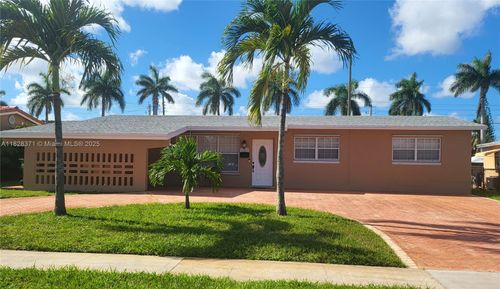 6901 Sw 1st Ct, Pembroke Pines, FL, 33023-1103 | Card Image