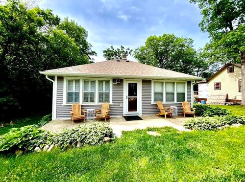 W3833 Cypress Dr, Lake Geneva, WI, 53147-2823 | Card Image