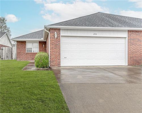 2006 S Old Wire Rd, Rogers, AR, 72758-7566 | Card Image