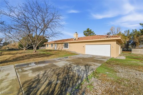 700 W Amarillo Ave, Pahrump, NV, 89048-5511 | Card Image