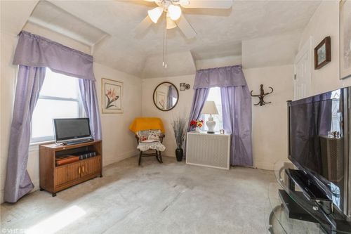 325 Beach 29th St, Far Rockaway, NY, 11691-2107 | Card Image