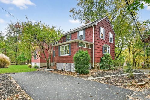 11 Chester Ave, Congers, NY, 10920-1520 | Card Image