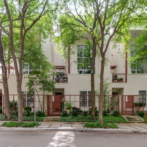 b-4016 Travis St, Dallas, TX, 75204-7566 | Card Image