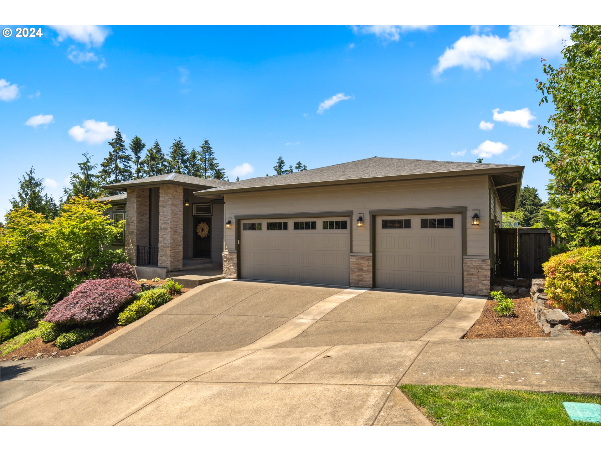 Coeur D Alene Dr, West Linn, OR 97068