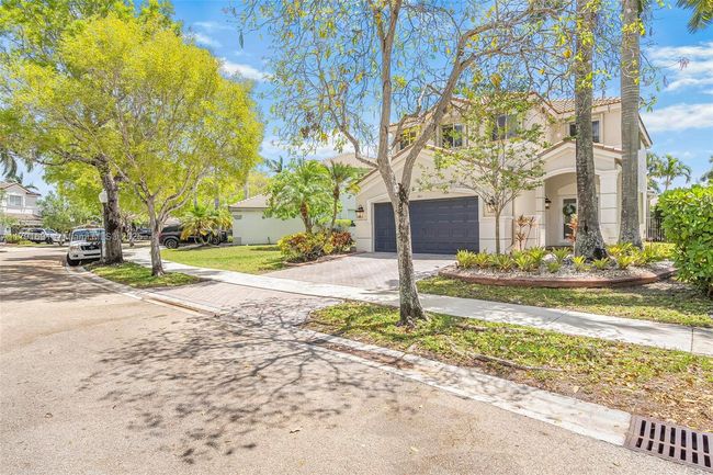 943 Golden Cane Dr, House other with 4 bedrooms, 4 bathrooms and null parking in Weston FL | Image 8