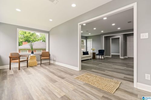 221 Short 24th Ave E, Tuscaloosa, AL, 35404-2439 | Card Image