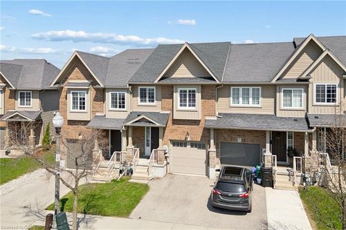951 Zeller Cres, Kitchener, ON, N2A0C9 | Card Image