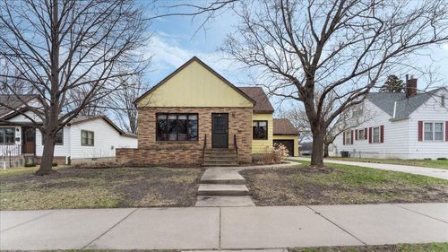411 Ash St S, Sauk Centre, MN, 56378-1524 | Card Image