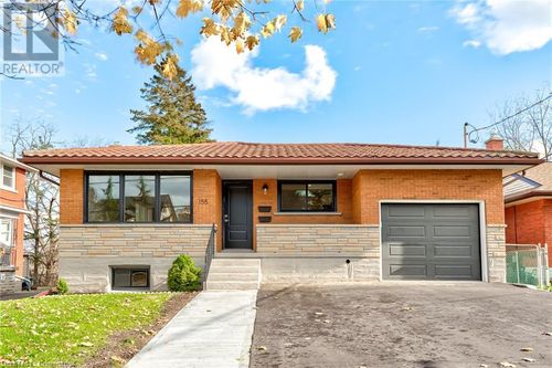 upper-155 Doon Rd, Kitchener, ON, N2G3E1 | Card Image