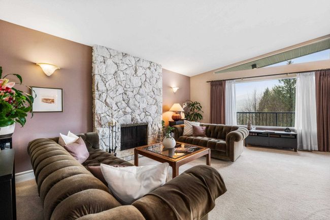 1032 Buoy Drive, House other with 5 bedrooms, 3 bathrooms and 6 parking in Coquitlam BC | Image 3