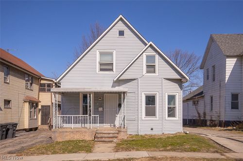7815 Jeffries Ave, Cleveland, OH, 44105-6517 | Card Image