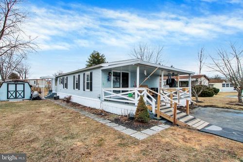 252 Lane Ave, GETTYSBURG, PA, 17325-3221 | Card Image