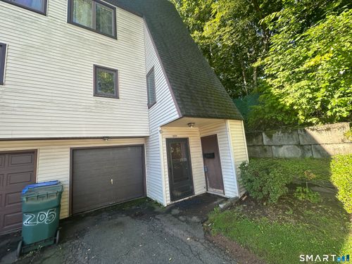 207-207 High Top Cir W, Hamden, CT, 06514-4825 | Card Image