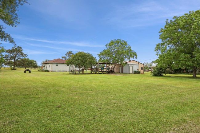 3 - 13872 Shellhammer Rd, House other with 4 bedrooms, 2 bathrooms and null parking in Winnie TX | Image 29