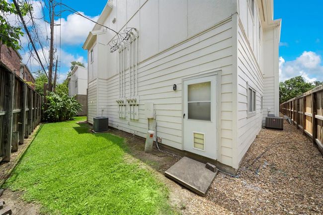 APT-7 - 5920 Fairdale Ln, Townhouse with 2 bedrooms, 3 bathrooms and null parking in Houston TX | Image 19