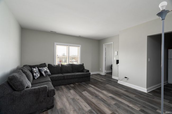 208 S Market St, Home with 0 bedrooms, 20 bathrooms and null parking in Delphi IN | Image 17