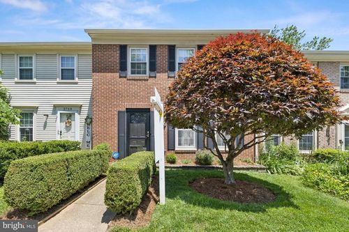 2756 Knollside Ln, VIENNA, VA, 22180-7006 | Card Image