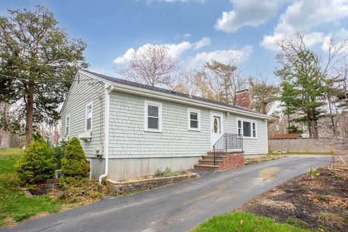 29 Arboretum Rd, Plymouth, MA, 02360-1035 | Card Image