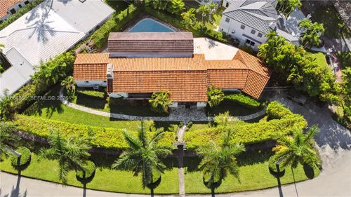 6350 Pinetree Dr, Miami Beach, FL, 33141-4528 | Card Image