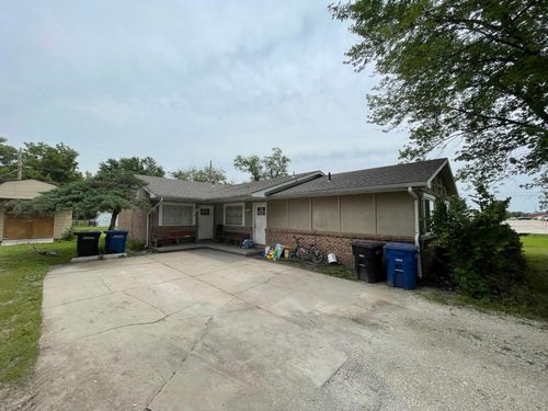 810 Money St, Augusta, KS, 67010-1331 | Card Image