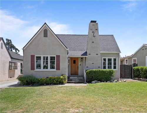 2682 E Villa St, Pasadena, CA, 91107-2628 | Card Image