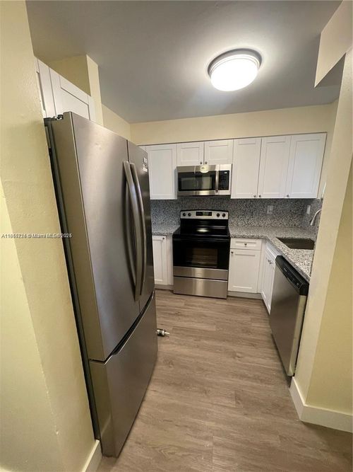 apt-201-14931 Sw 82nd Ln, Miami, FL, 33193-1662 | Card Image