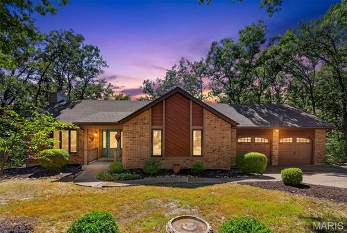 19 Greenview Dr, Defiance, MO, 63341-1322 | Card Image