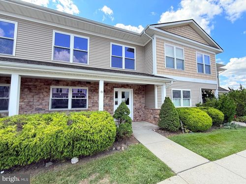 8 Whitaker Ct, MILLVILLE, NJ, 08332-1516 | Card Image