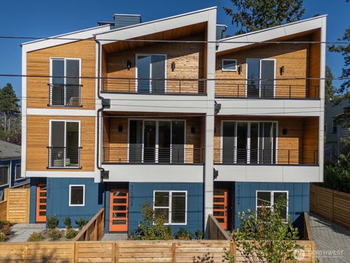 b-9020 13th Ave Nw, Seattle, WA, 98117-3405 | Card Image