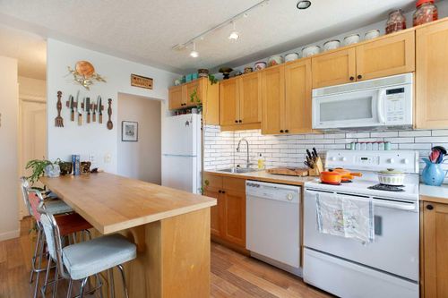 405-2515 14a Street Sw, Calgary, AB, T2T3X6 | Card Image