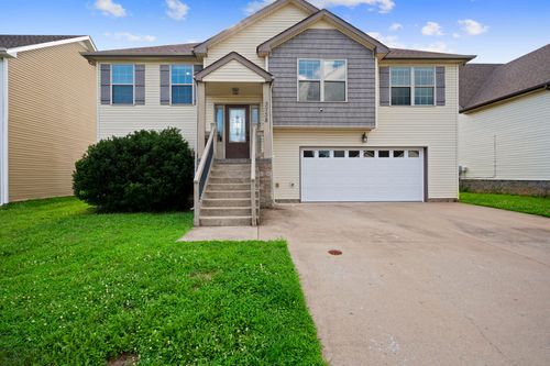 3738 Gray Fox Dr, Clarksville, TN, 37040-6236 | Card Image