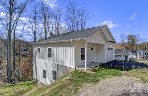 147 Northbend Drive, Asheville, NC, 28804 | Card Image