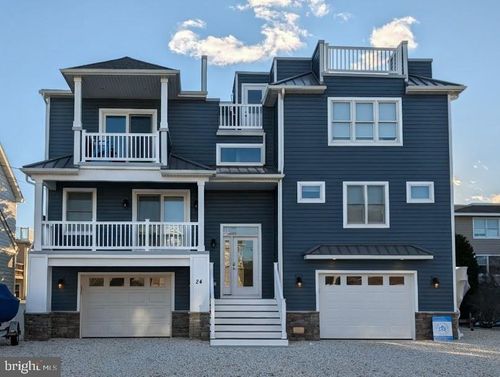 24 W Mears Ave, BEACH HAVEN, NJ, 08008-3946 | Card Image