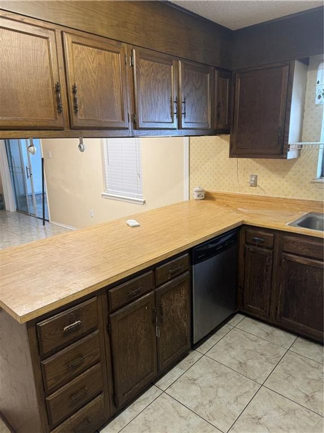 2060 Spanish Oaks Dr, House other with 3 bedrooms, 2 bathrooms and null parking in Harvey LA | Image 5