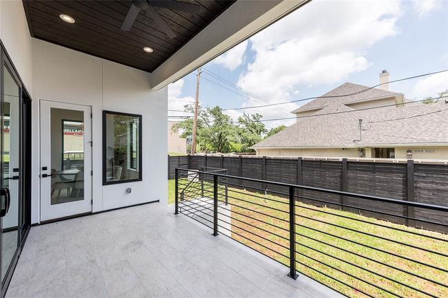 5008 Holt St, House other with 4 bedrooms, 6 bathrooms and 2 parking in Bellaire TX | Image 33