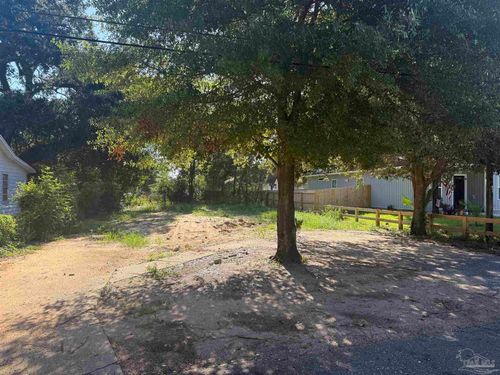 12 N Merritt St, Pensacola, FL, 32507-2038 | Card Image