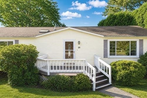 18 Birch St, Rockland, MA, 02370-2819 | Card Image