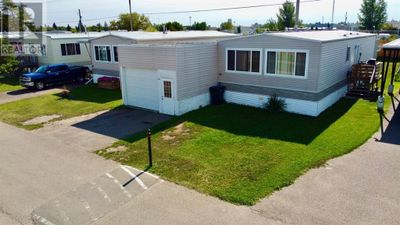 99 - 5308 57 St, House other with 3 bedrooms, 1 bathrooms and 3 parking in Lloydminster AB | Image 2