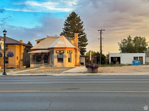 235 Main St, Vernal, UT, 84078-2505 | Card Image