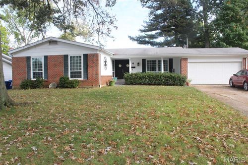 6 Cornflower Ct, Florissant, MO, 63033-6530 | Card Image
