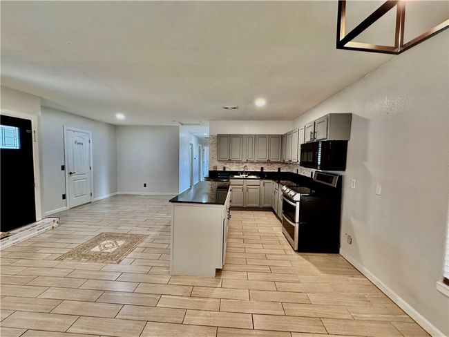 1222 S 4 Th St, House other with 3 bedrooms, 2 bathrooms and null parking in Rogers AR | Image 8