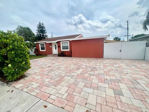 620 Monceaux Road, West Palm Beach, FL, 33405 | Card Image