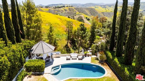 26024 Farmfield Rd, Calabasas, CA, 91302-1015 | Card Image