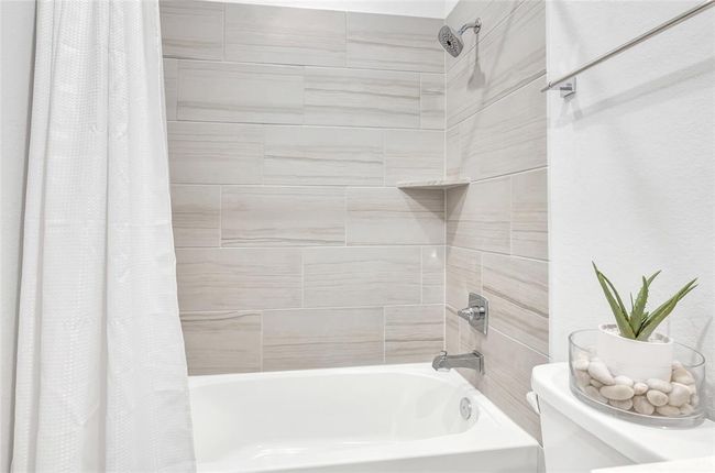 Guest Bath | Image 10