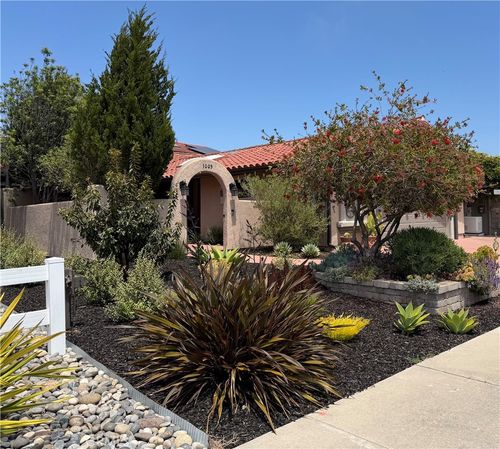 1005 Robin Cir, Arroyo Grande, CA, 93420-1321 | Card Image