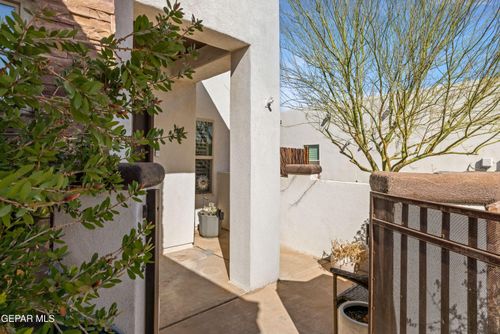 6461 Tama St, El Paso, TX, 79932-2558 | Card Image