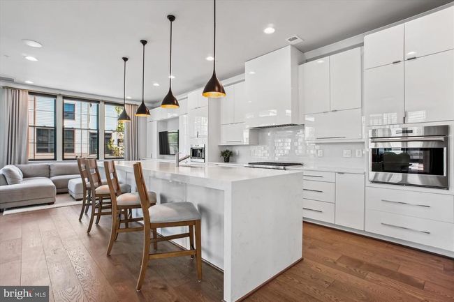 20440 Northpark Dr, Townhouse with 4 bedrooms, 6 bathrooms and null parking in ASHBURN VA | Image 20
