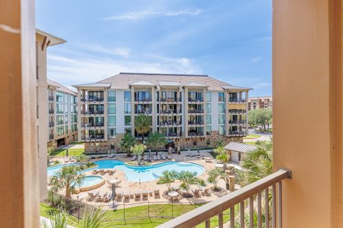 96 Island Dr, Horseshoe Bay, TX, 78657-6185 | Card Image